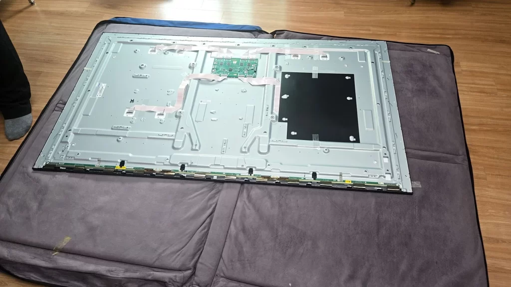 삼성 65인치 QLED TV 패널 교체 수리4
